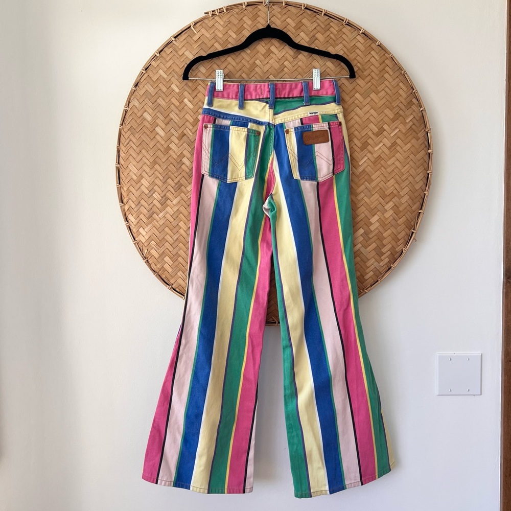 WRANGLER X FREE PEOPLE EXCLUSIVE WANDERER 622 HIGH RISE FLARES RAINBOW‎ STRIPE - Picture 12 of 15